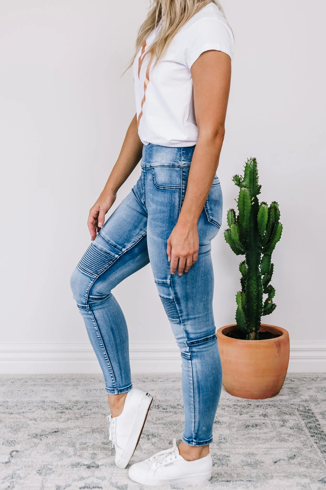 Dee Pull Up Jeans - Denim Blue