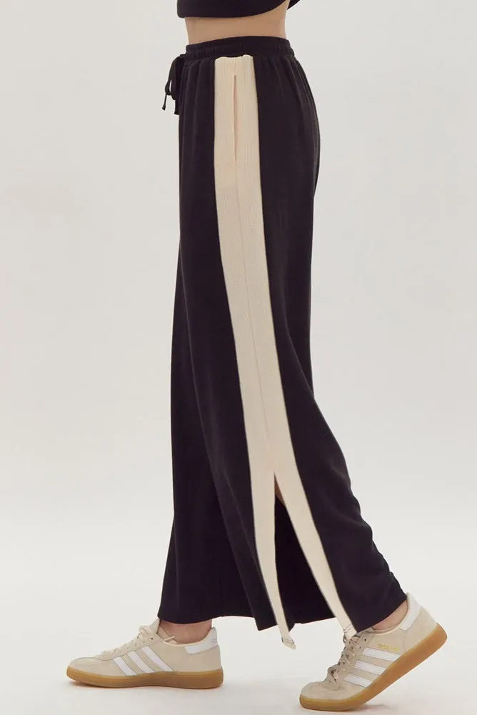 HW Wide Leg Pants in Black by Entro