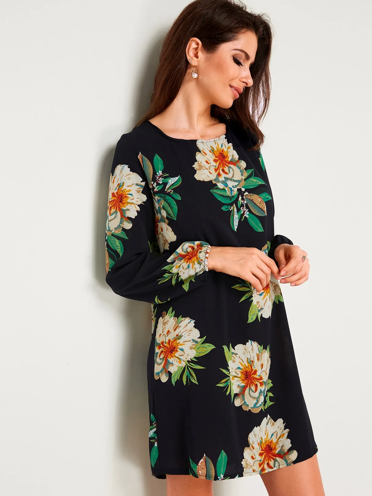 Wholesale Black Round Neck Long Sleeve Floral Print Hollow Dresses