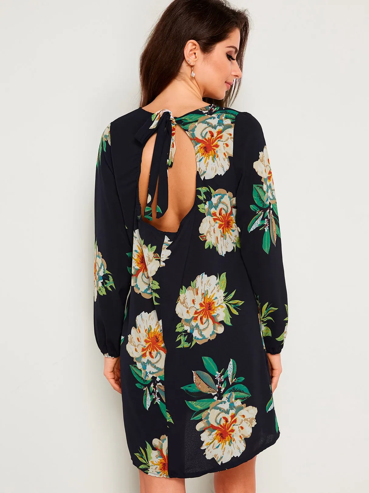 Wholesale Black Round Neck Long Sleeve Floral Print Hollow Dresses