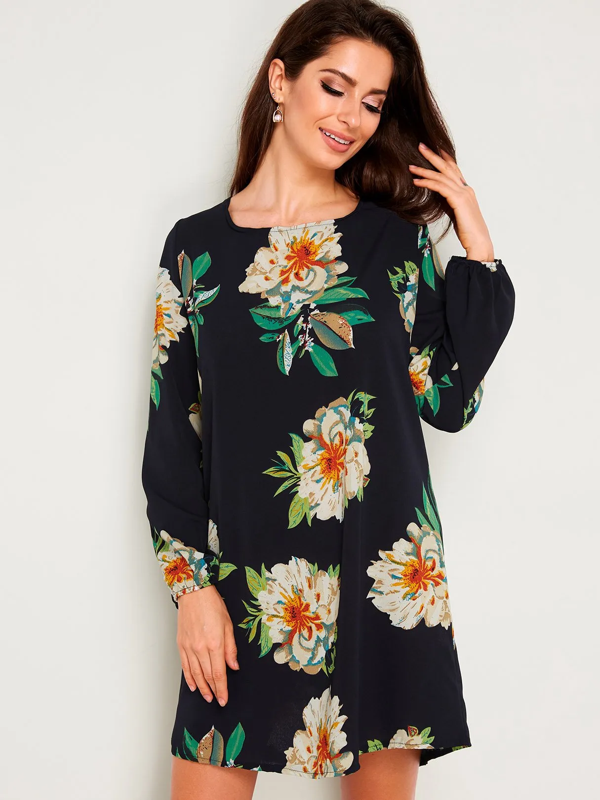 Wholesale Black Round Neck Long Sleeve Floral Print Hollow Dresses